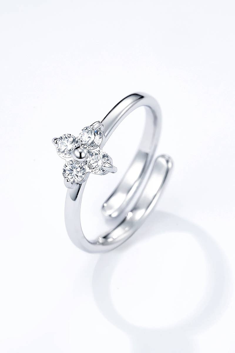Bague trèfle strassé en acier inoxydable 424AQ131