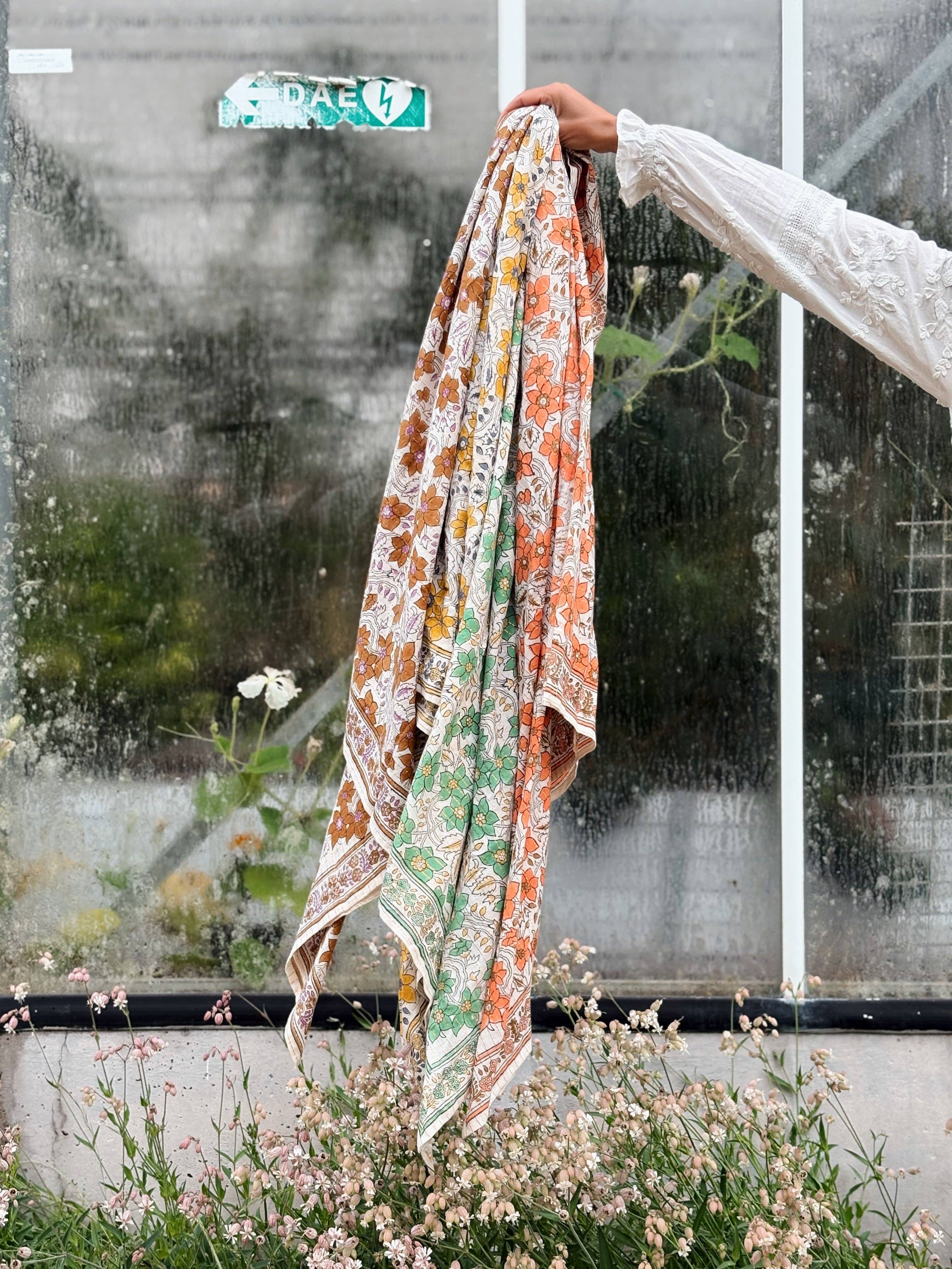 Foulard Adulte agra Bouton d'or 100 cm