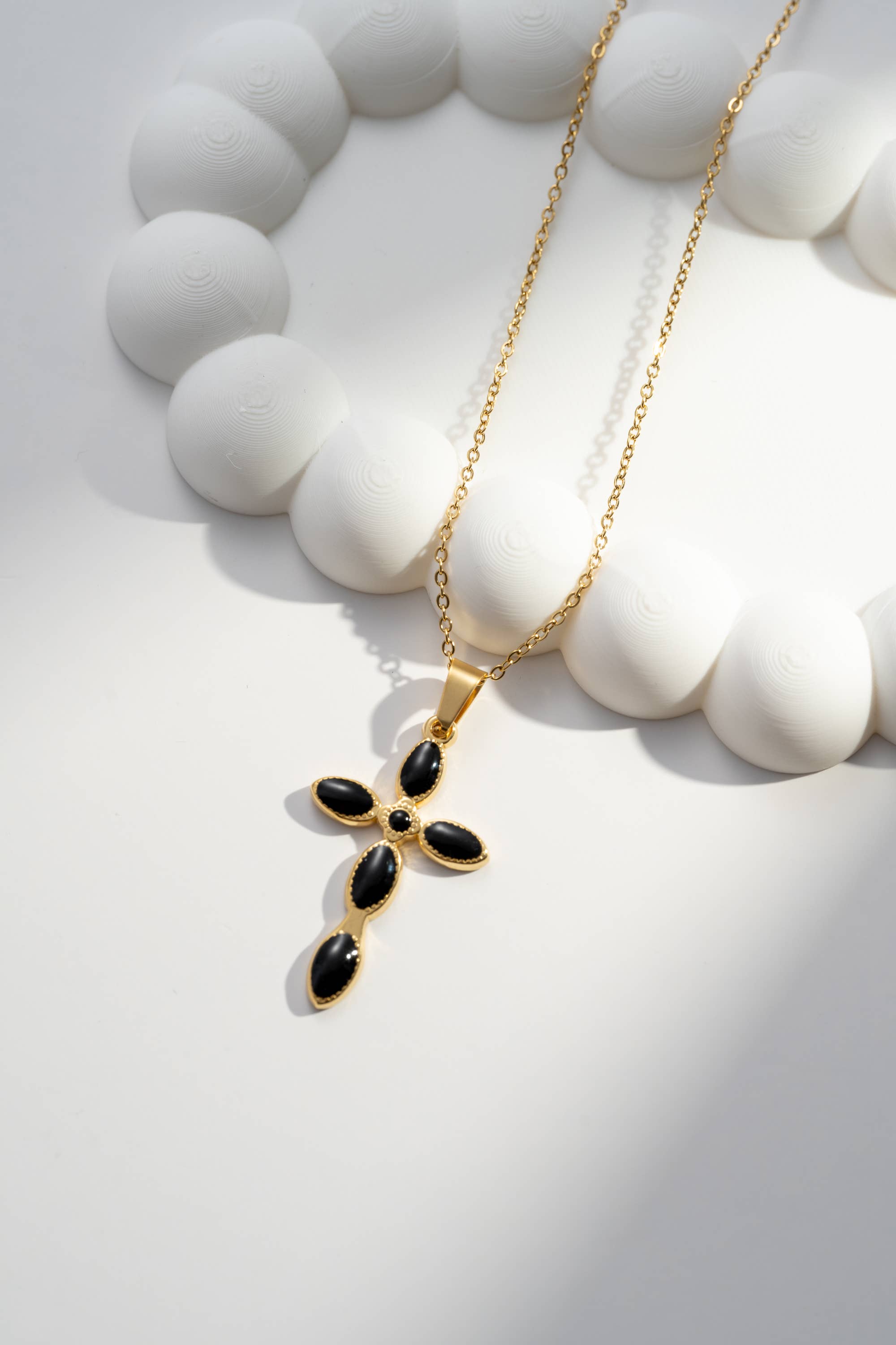 Collier acier inoxydable pendentif croix pierre élégante