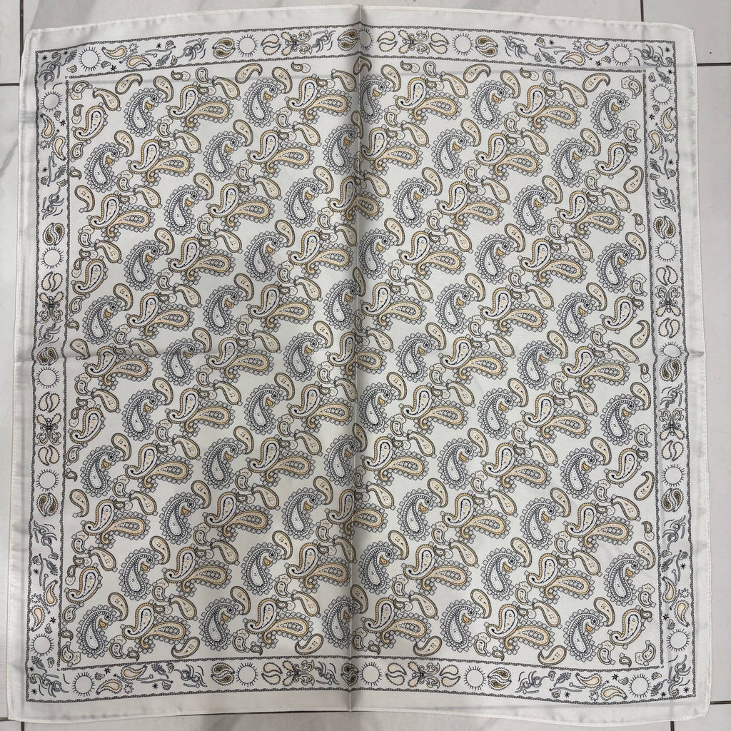 Foulard à motif 70x70 cm FL36
