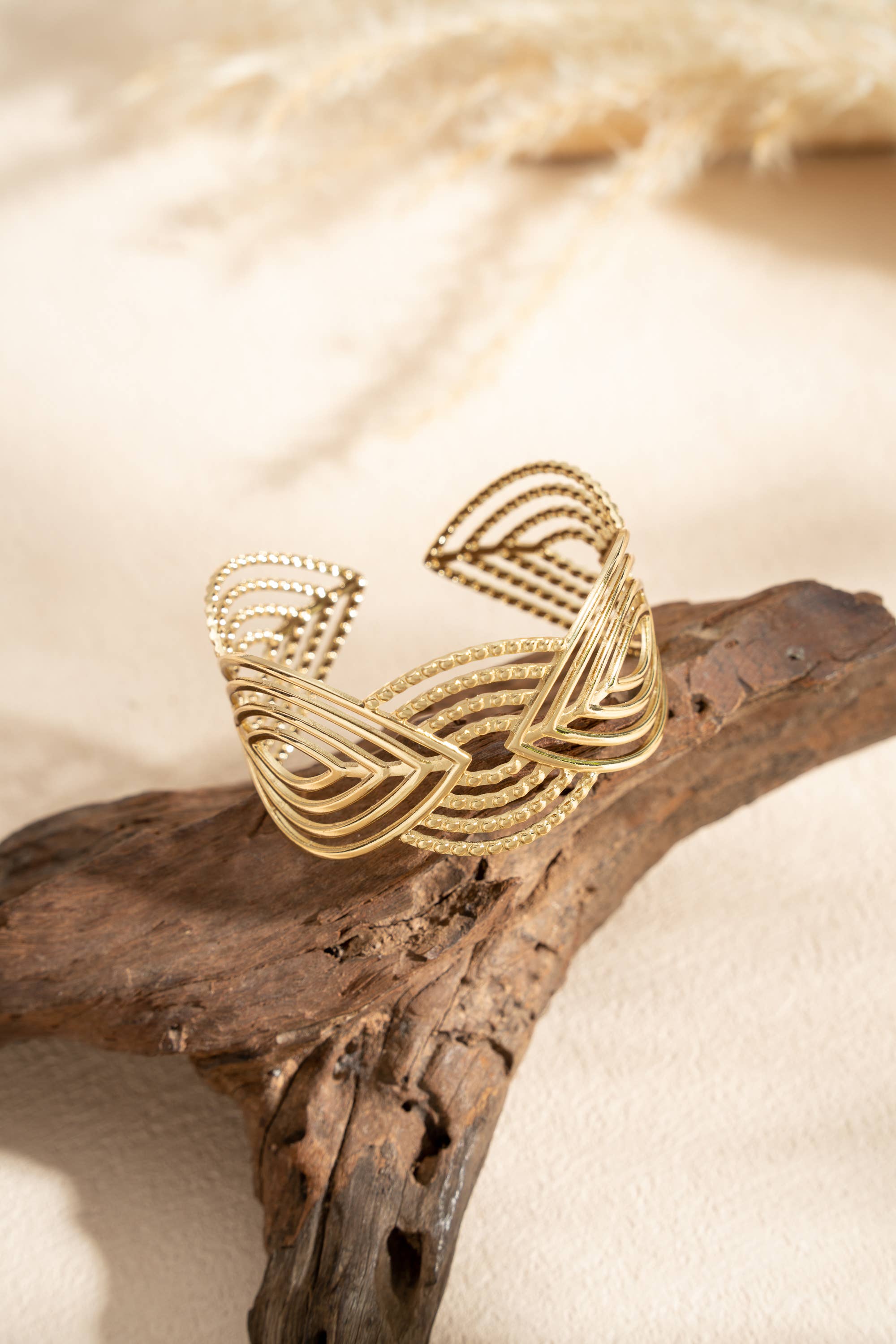 Bracelet Manchette Dorée Acier Inoxydable Design Éventail