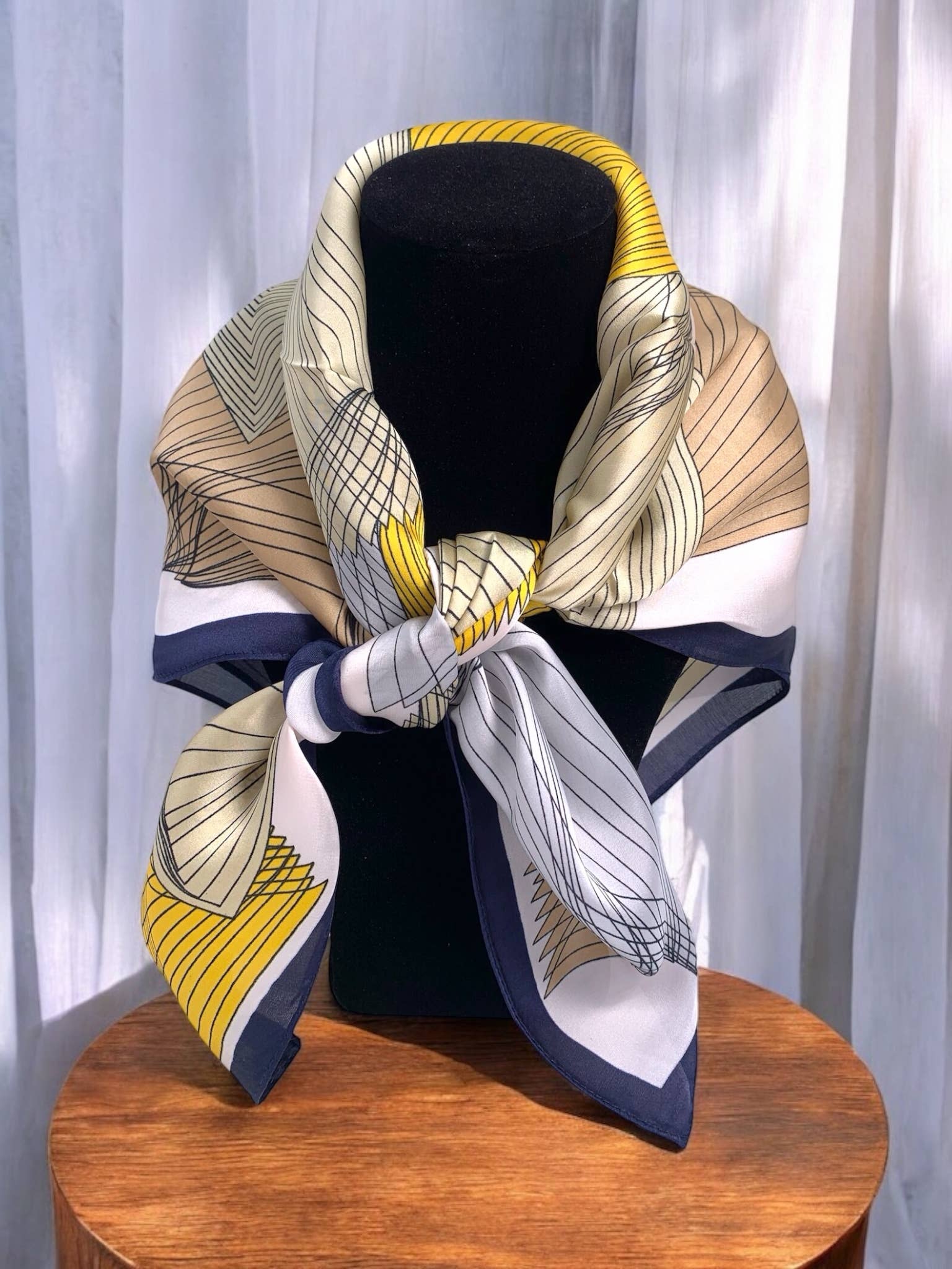 Foulard carré en soie FL05