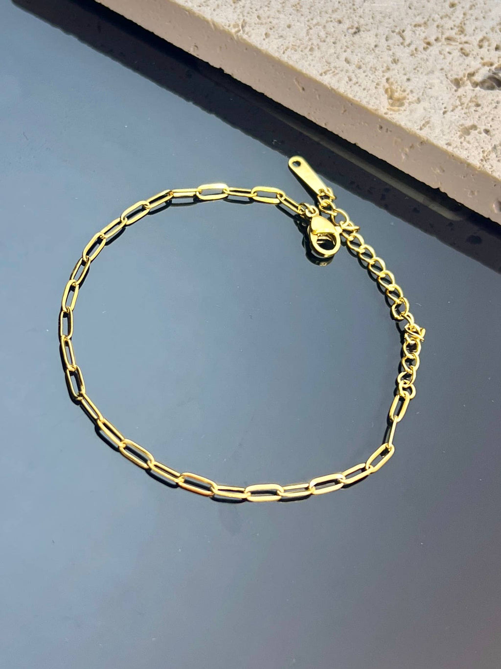 Bracelet Maille Rectangulaire Simple Porte-Charms en Acier