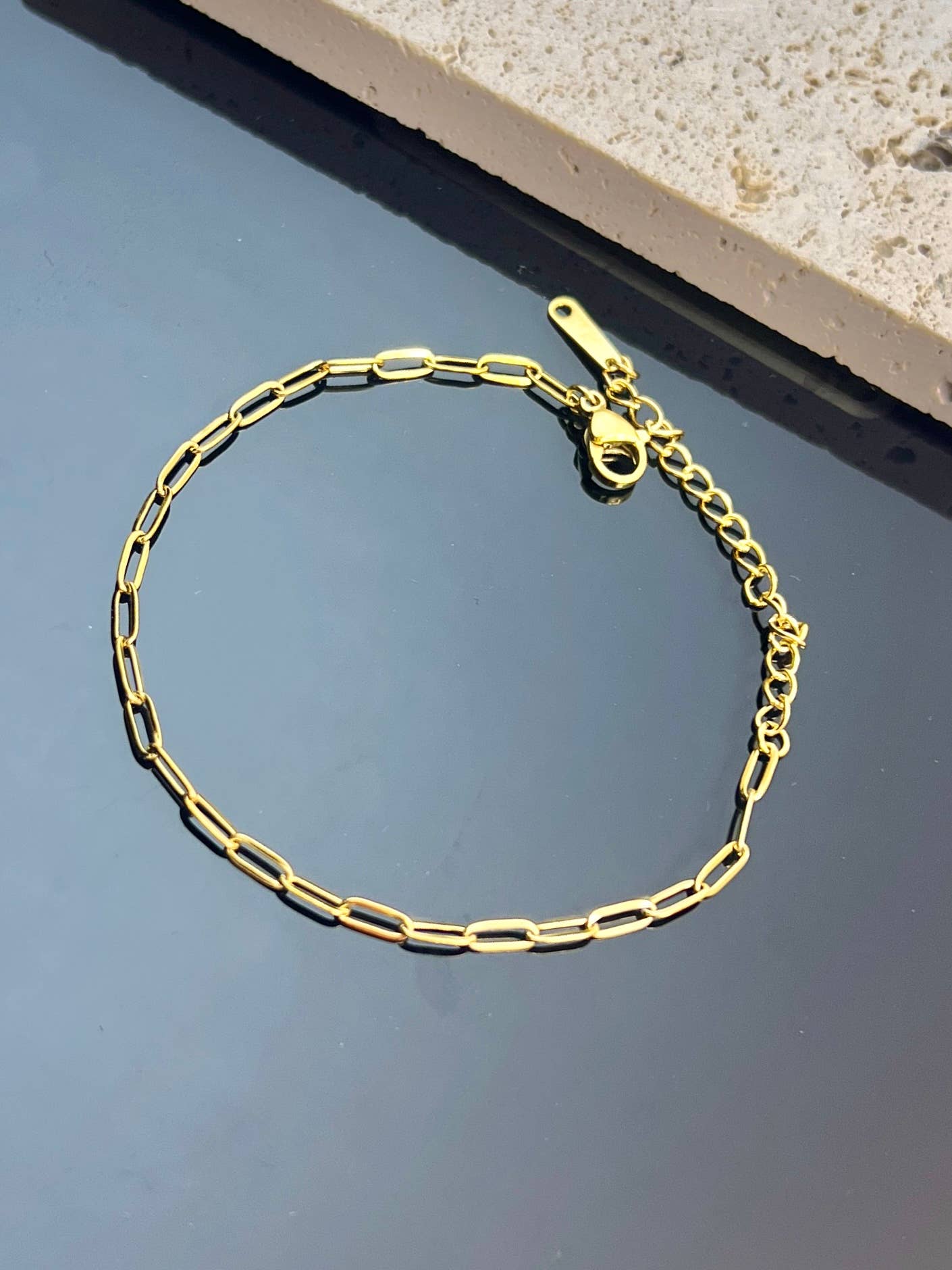 Bracelet Maille Rectangulaire Simple Porte-Charms en Acier