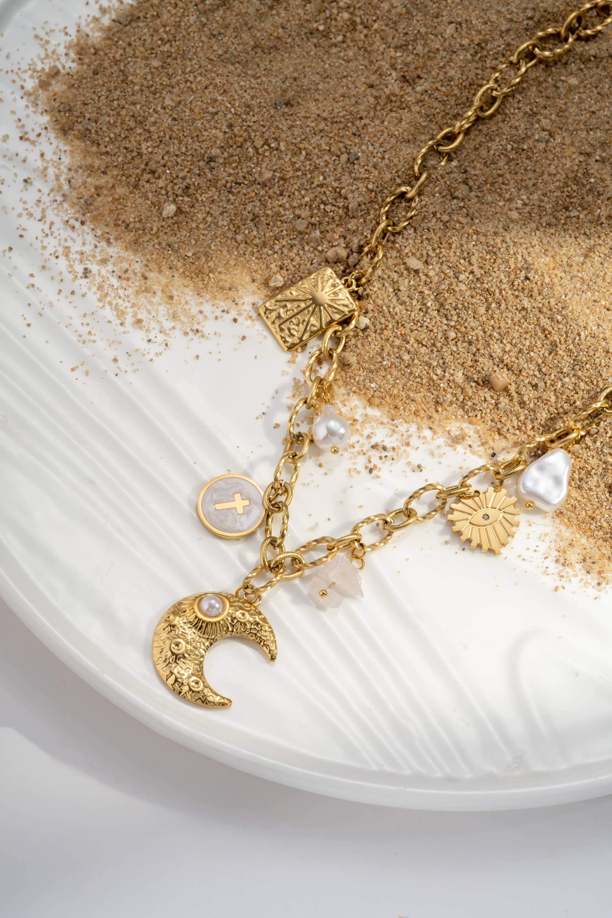 Collier Céleste Doré – Charms Lune en Acier Inoxydable