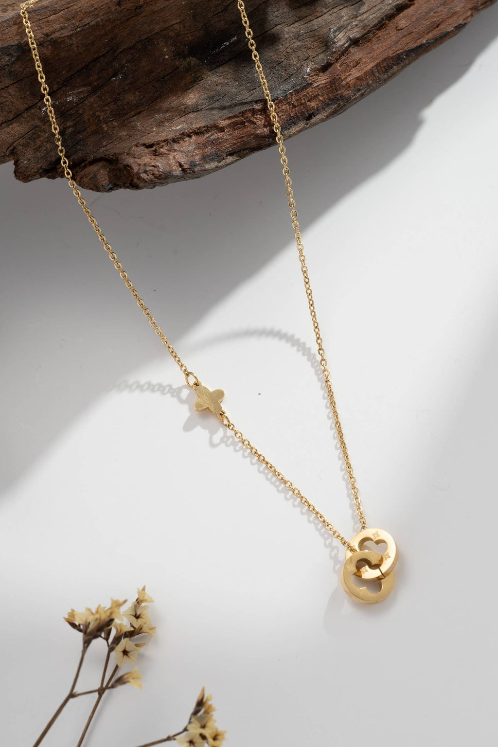 Collier Emma