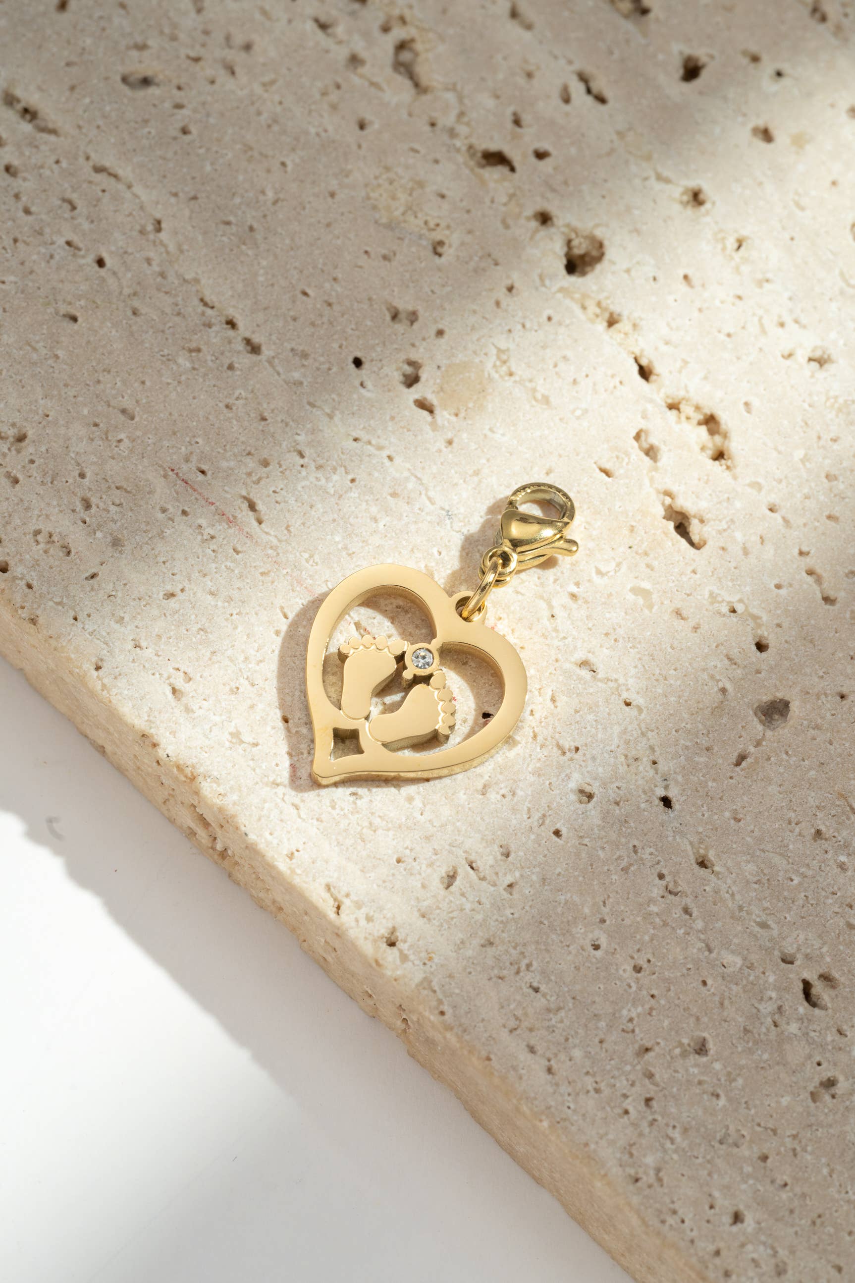 Pendentif Cœur Empreintes de Pieds  Acier Inoxydable Symbole